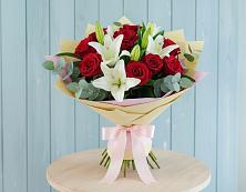 Букет цветов из:  Лилии и Розы #REPLACE_PRED# Лапино