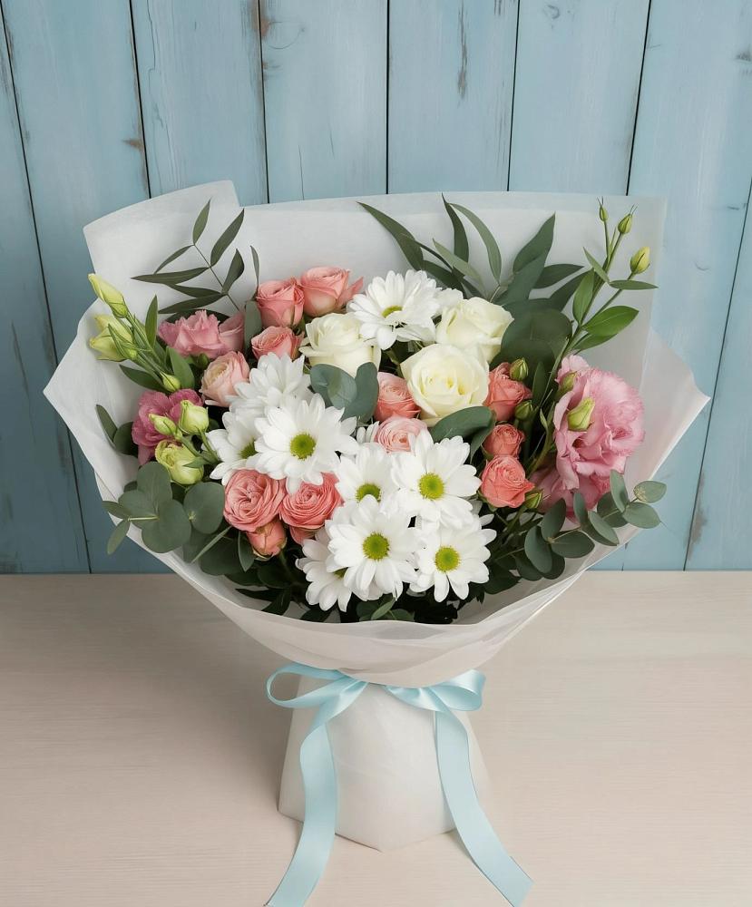 Букет цветов из: Розы, Лизиантусы и Хризантемы в Лапино
