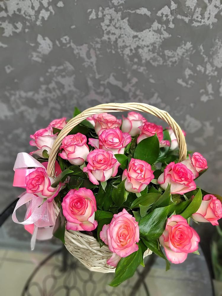Цветочная композиция из Розы в корзине в Лапино