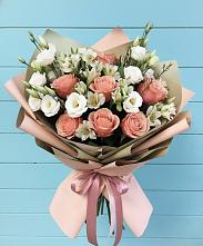 Букет цветов из:  Розы, Альстромерии и Лизиантусы в Лапино