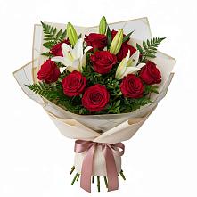 Букет цветов из:  Лилии и Розы в Лапино