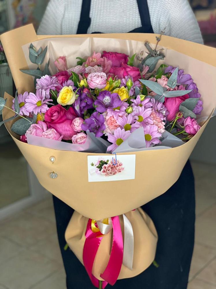 Букет цветов из: Хризантемы, Гвоздики и Альстромерии в Лапино