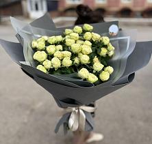 Букет Белые кустовые розы Солинеро в Лапино
