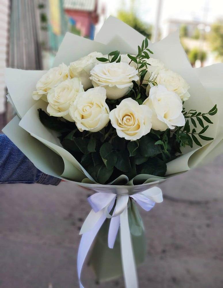 Букет Белые розы Проуд в Лапино