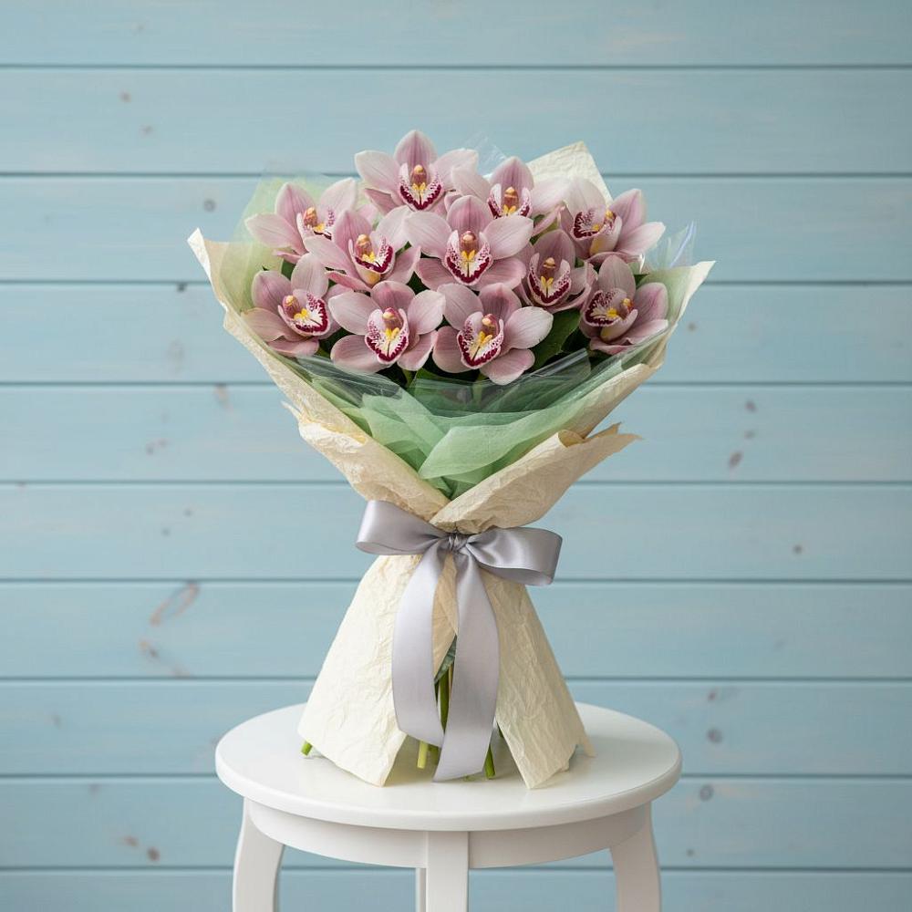 Букет цветов из: Орхидеи и Розы в Лапино