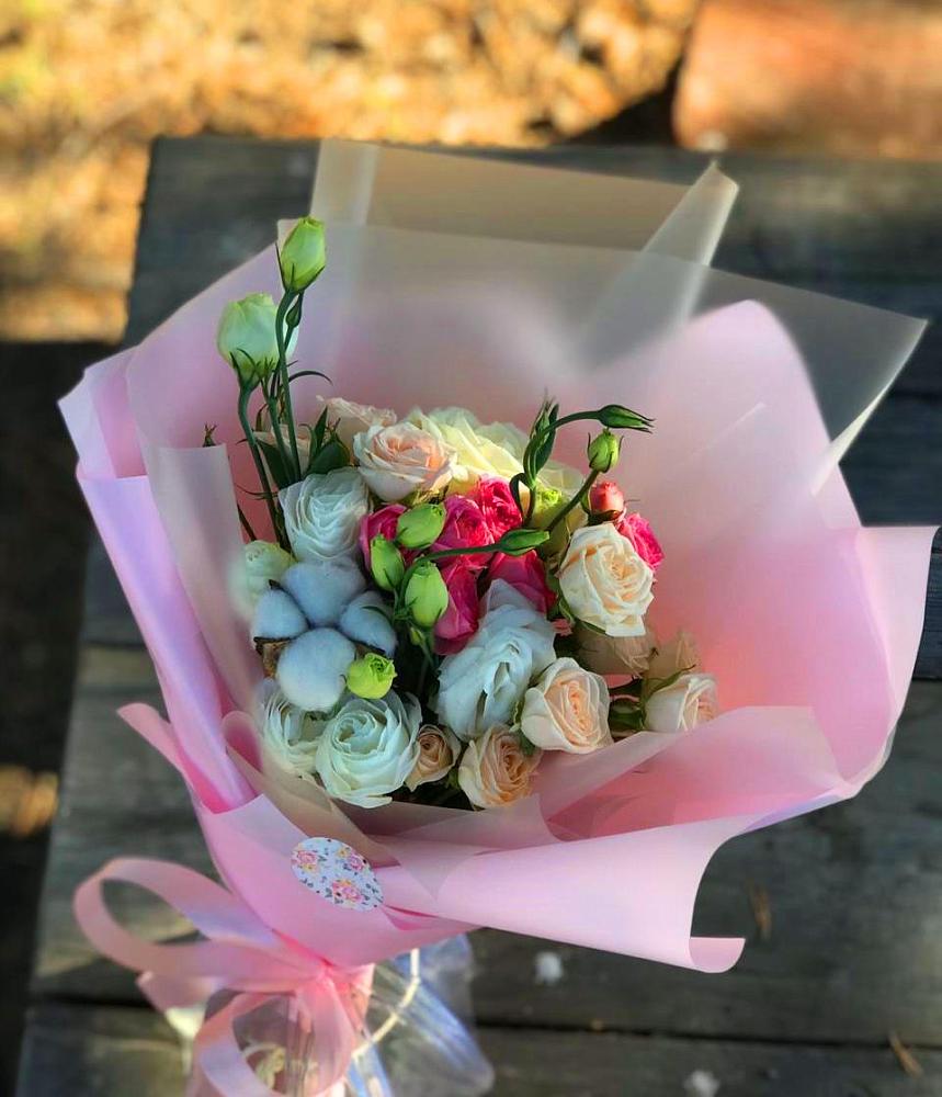 Букет цветов из: Розы и Лизиантусы в Лапино