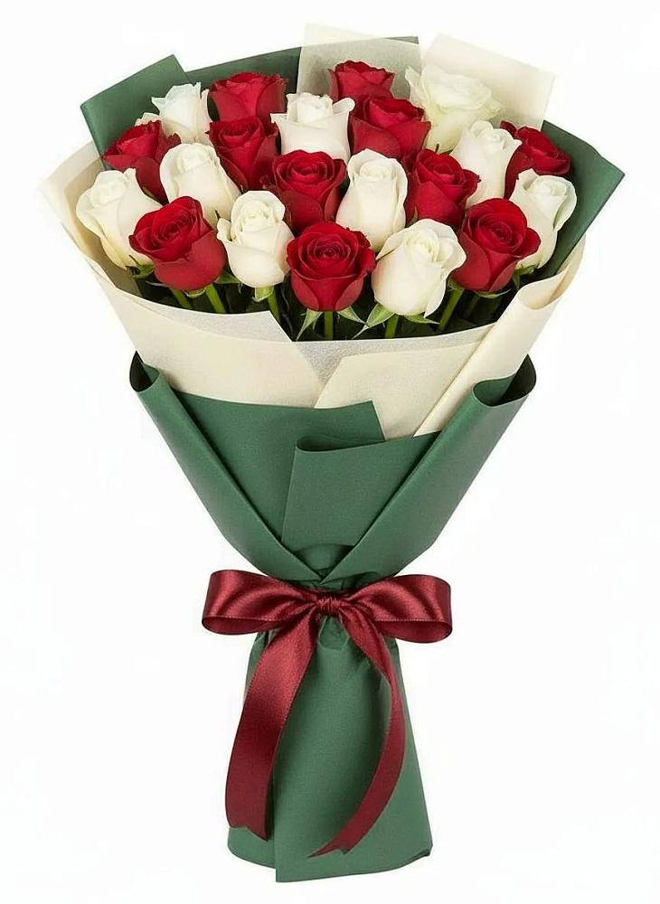 Букет Микс из красных и белых роз в Лапино