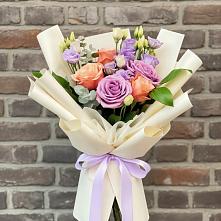 Букет цветов из:  Лизиантусы и Розы #REPLACE_PRED# Лапино