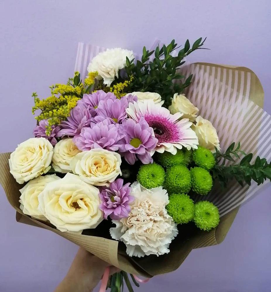 Букет цветов из: Хризантемы, Розы, Гвоздики и Герберы в Лапино