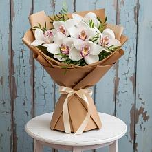 Букет цветов из:  Орхидеи и Розы в Лапино